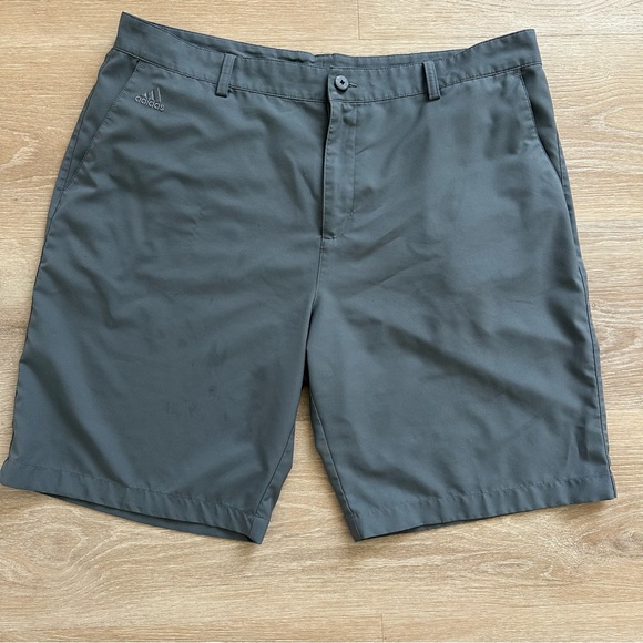 Adidas Men's Charcoal Flat‎ Front Shorts - Picture 1 of 6